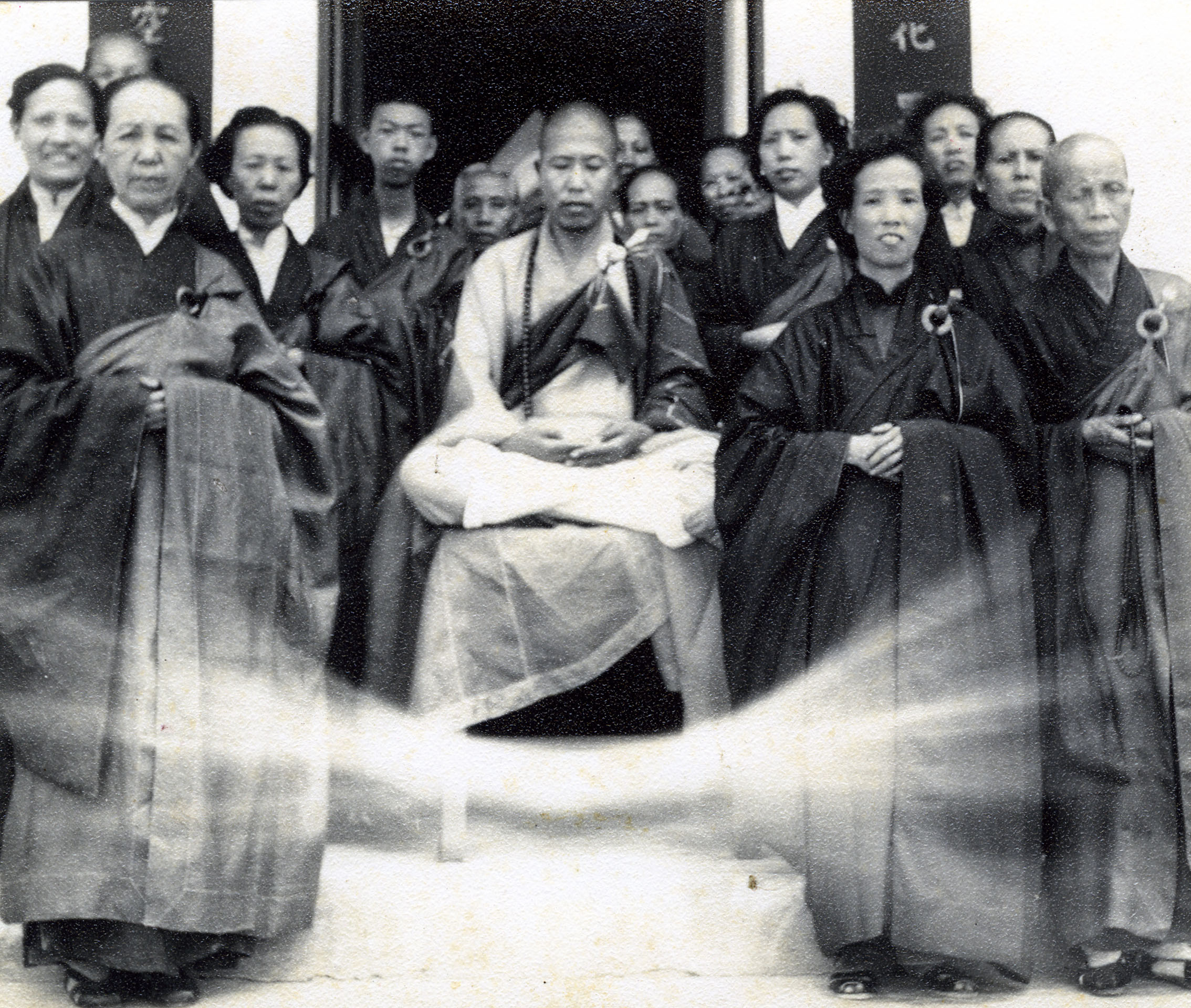 宣化老和尚追思纪念专集2 - 菩萨幻化 头陀行迹．In Memory of the Venerable Master Hsuan Huan - Transformation of a Bodhisattva,